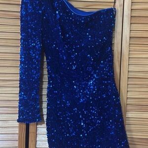 Elegant One-Shoulder Blue Sequin Dress